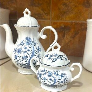VTG Asahi Japan Blue and White Floral Teapot and Sugar Bowl Set